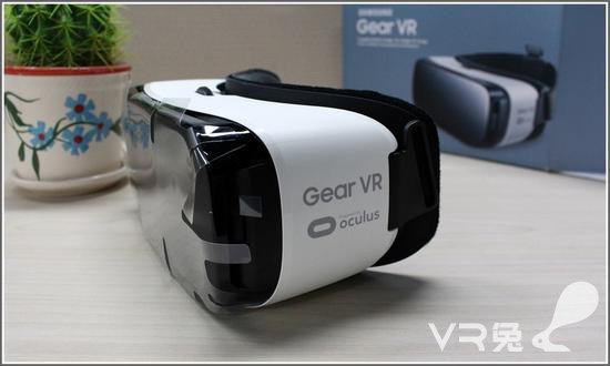 三星Gear VR开箱图赏 目前沉浸感最好的手机VR盒子