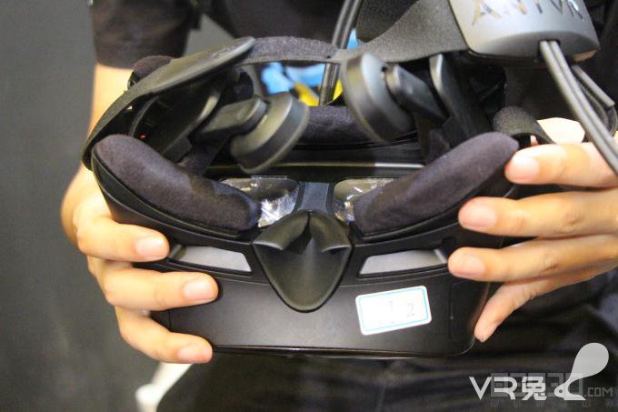 Chinajoy前线战报:蚁视二代VR头盔现场试玩体验评测