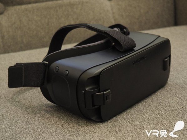 【新版Gear VR开箱】多图对比旧版Gear VR