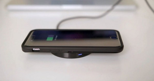 日媒爆料：鸿海正为iPhone 8测试无线充电功能