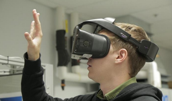 TechCrunch曝英特尔下一代VR头显Alloy 2已在研发 摄像头分辨率将是前代的三倍