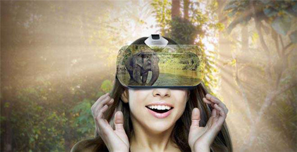 <b>足不出户亦可逛遍全球！eSmart见证VR智能娱乐硬件崛起</b>