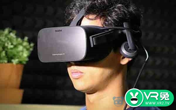<b>Facebook将通过VR头显加入智能语音系统的竞争</b>