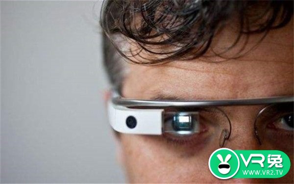 <b>谷歌眼镜重新上路：用户体验更重于科技含量</b>