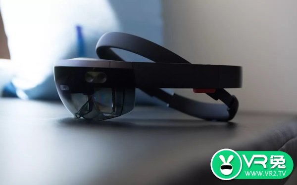 <b>微软今天宣布 HoloLens 将进入欧洲 29 个国家</b>