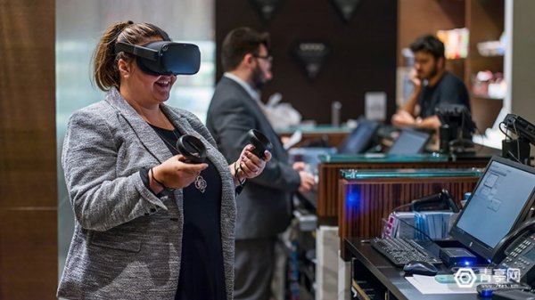 希尔顿酒店使用VR技术培训团队协作能力